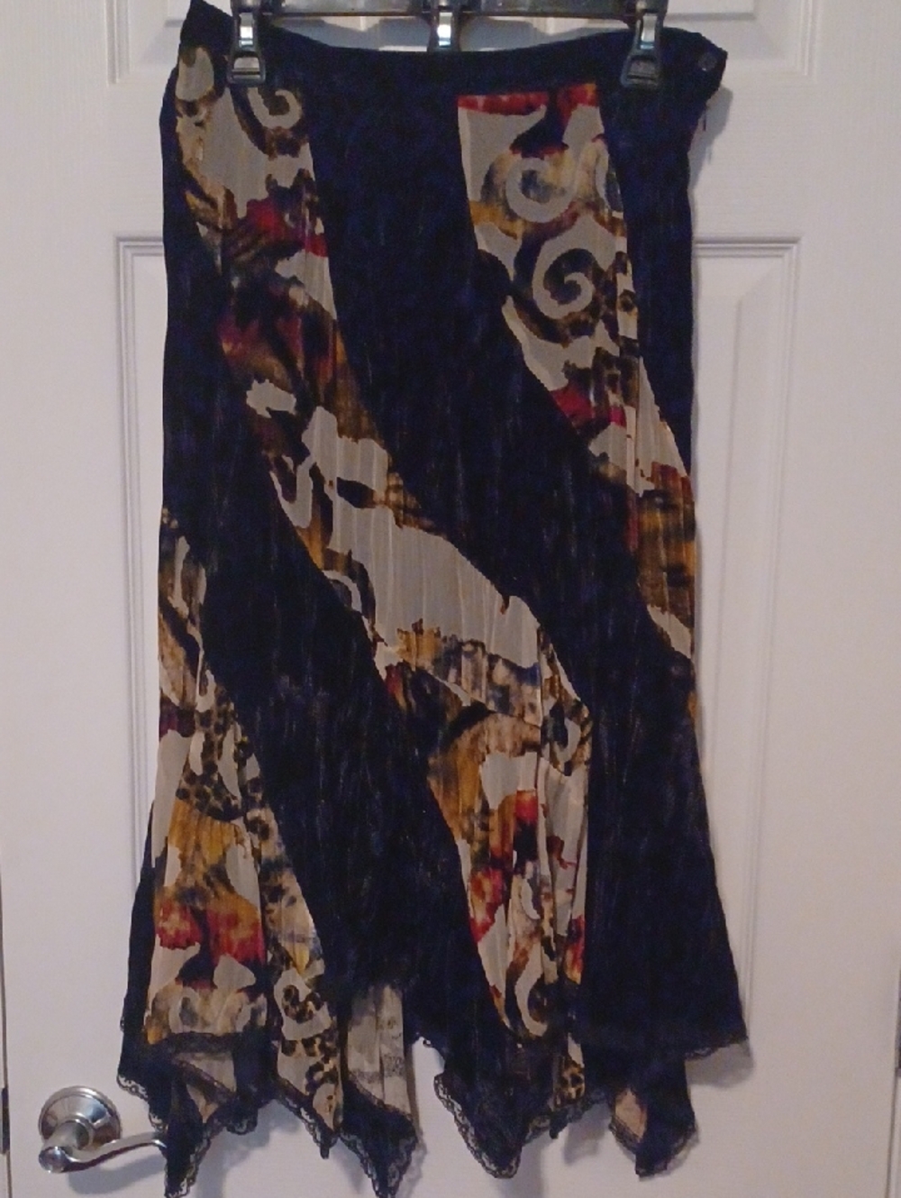 << Alberto Makali Black Multicolor Asymmetrical Handkerchief Hem Skirt - Picture 2 of 10